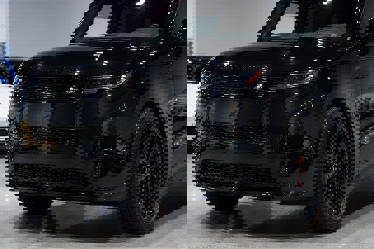 Used 2025 Land Rover Range Rover Sport Dynamic SE image 64