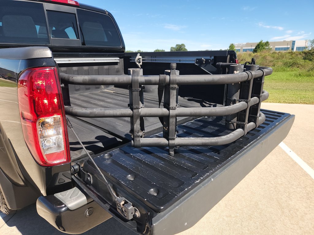 Used 2021 Nissan Frontier SV w/ Midnight Edition Floor Mats AWD/4WD image 33