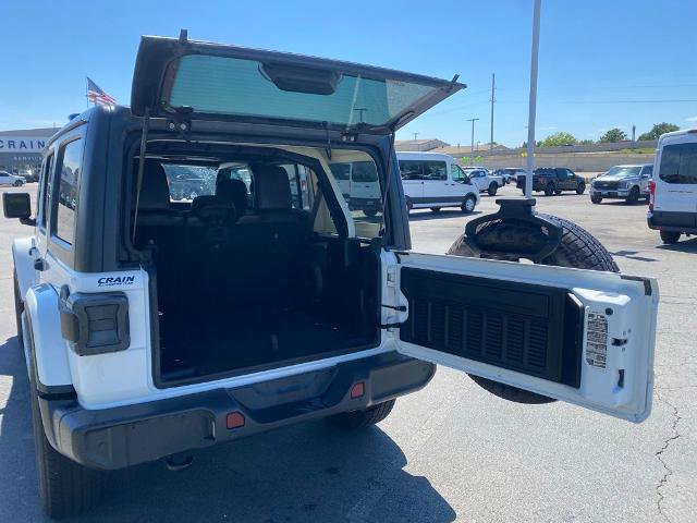 Used 2018 Jeep Wrangler Unlimited Sahara AWD/4WD image 8