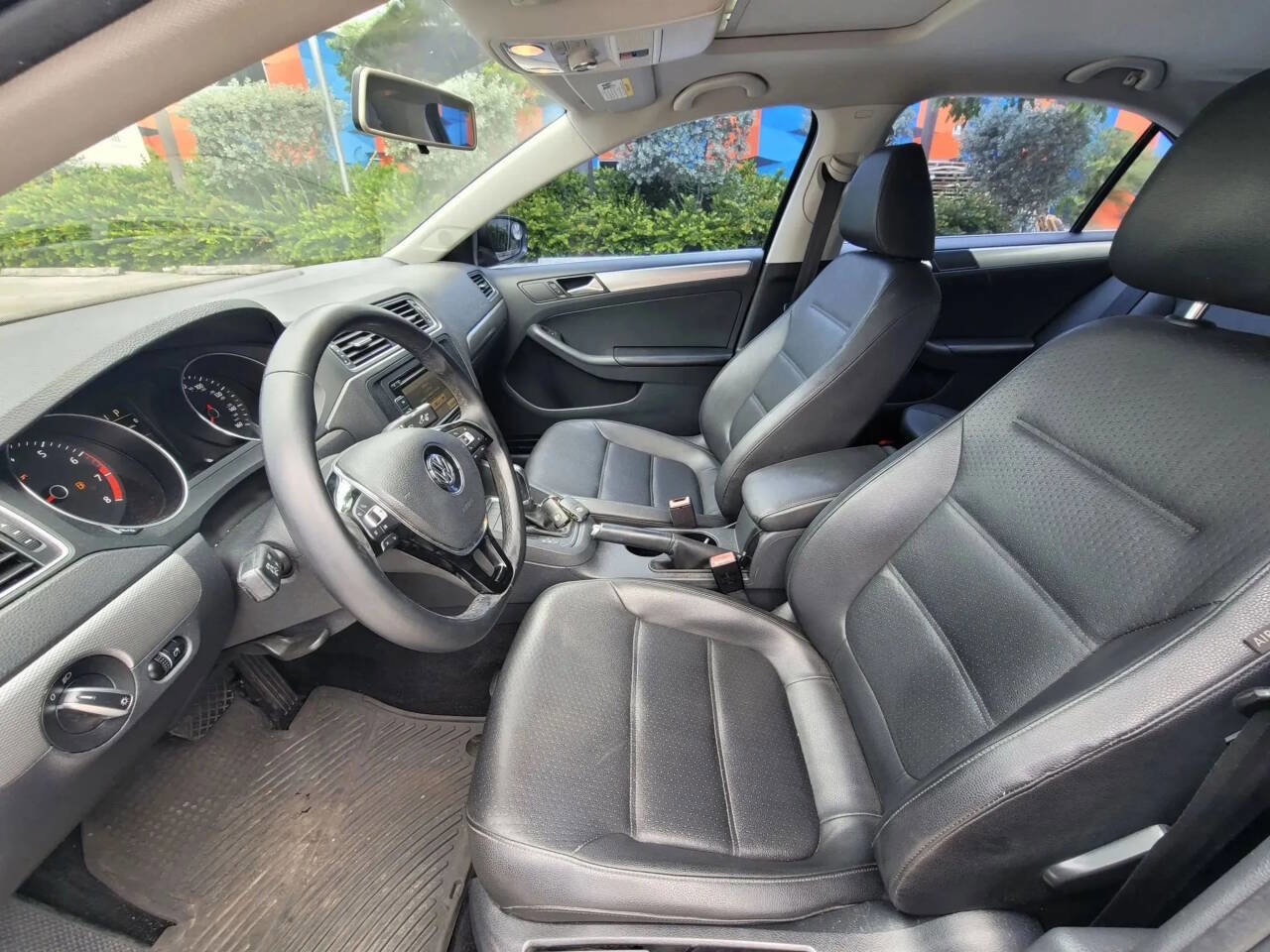 Used 2015 Volkswagen Jetta Sport FWD image 30