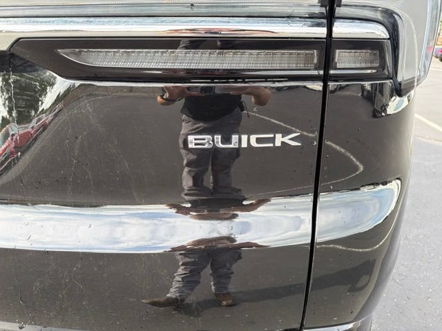 Used 2026 Buick Enclave Avenir AWD/4WD image 10