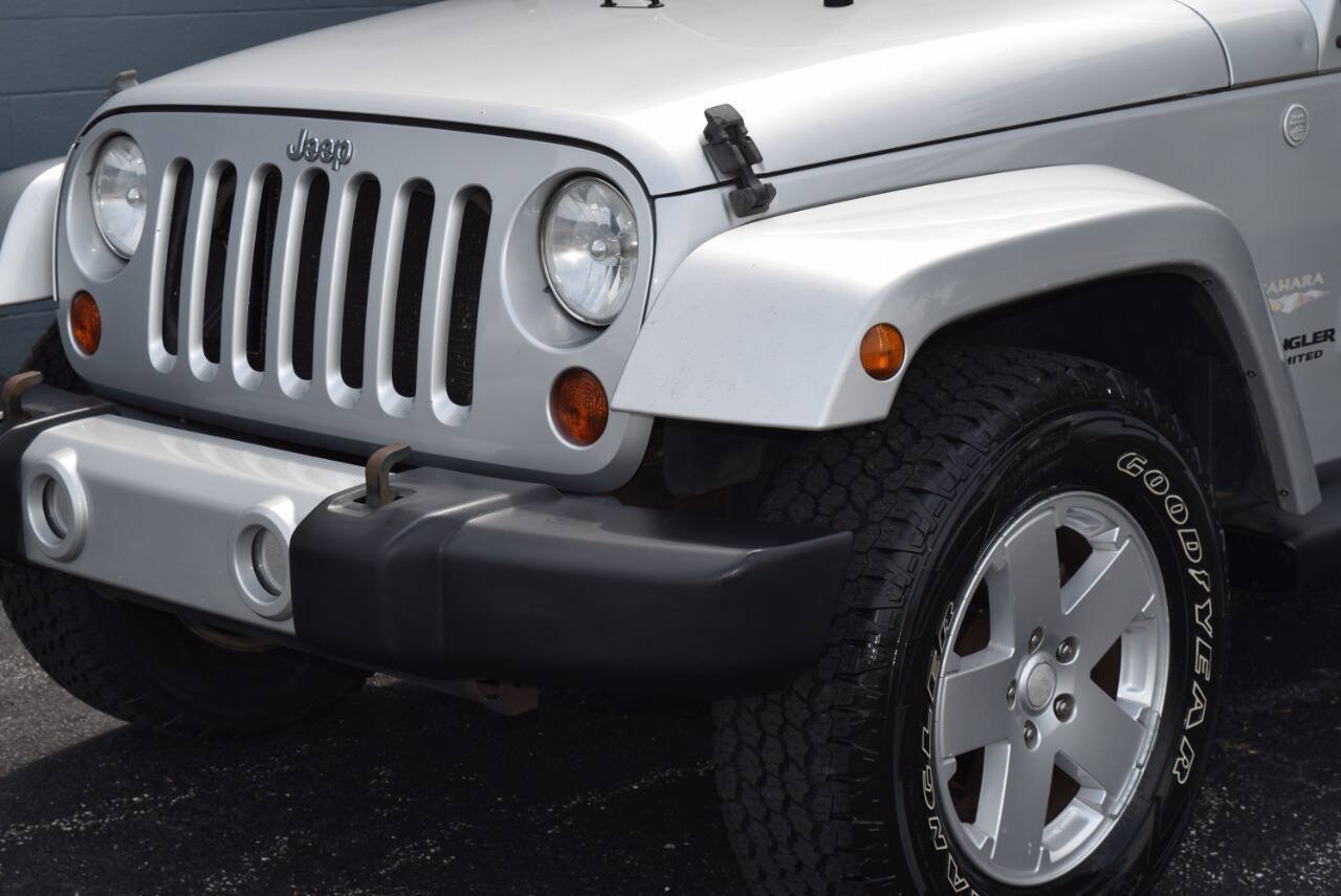 Used 2010 Jeep Wrangler Unlimited Sahara w/ Trailer Tow Group AWD/4WD image 3