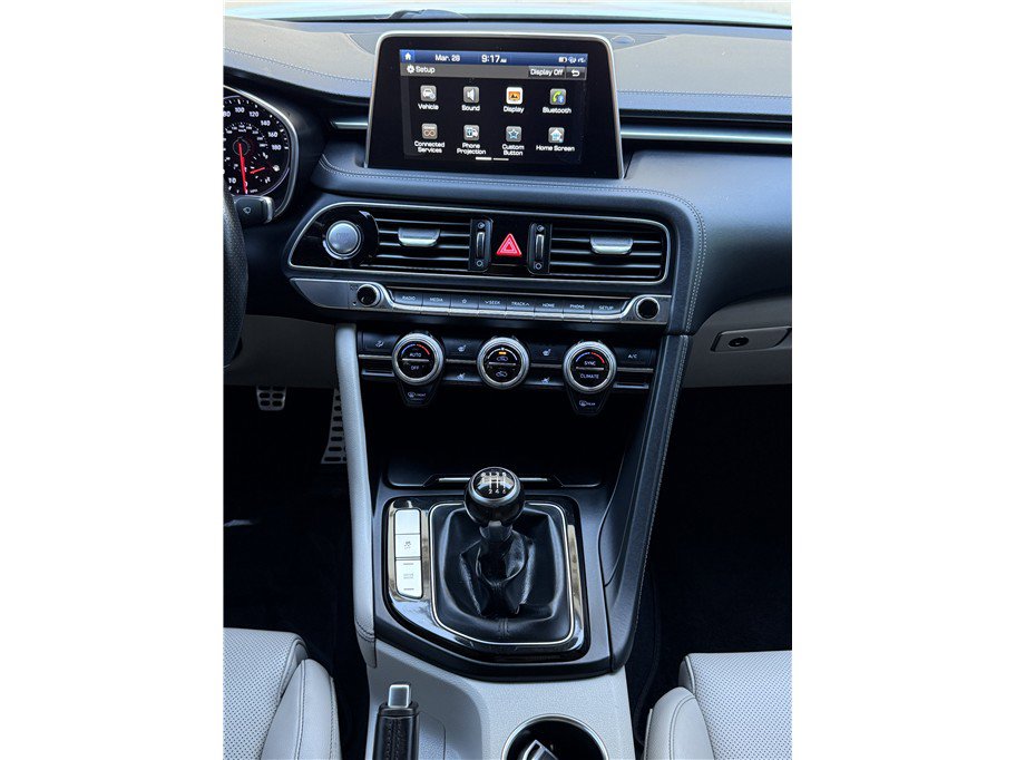 Used 2019 Genesis G70 2.0T Sport RWD image 12