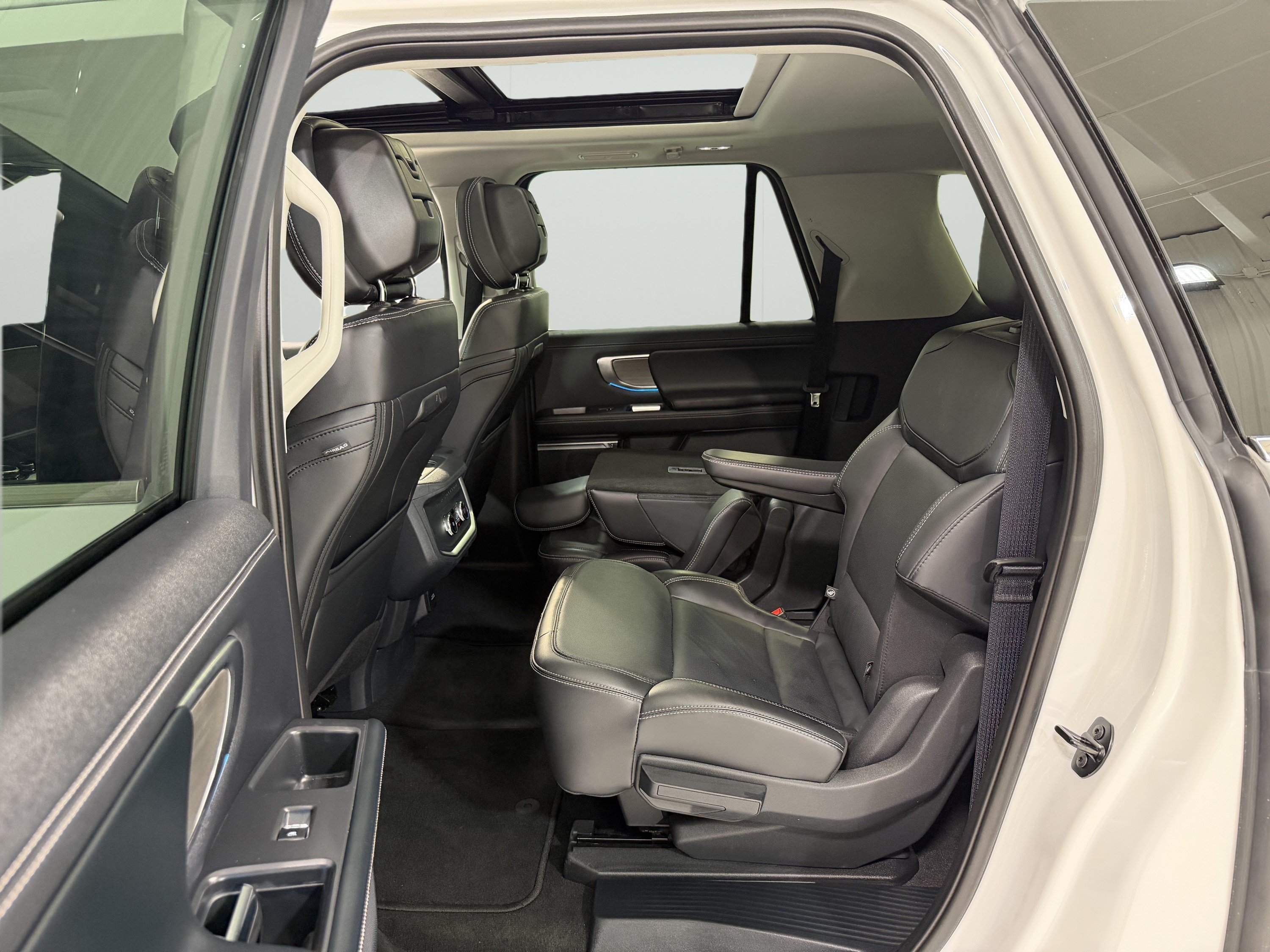 Used 2026 Ford Expedition Max Platinum AWD/4WD image 14