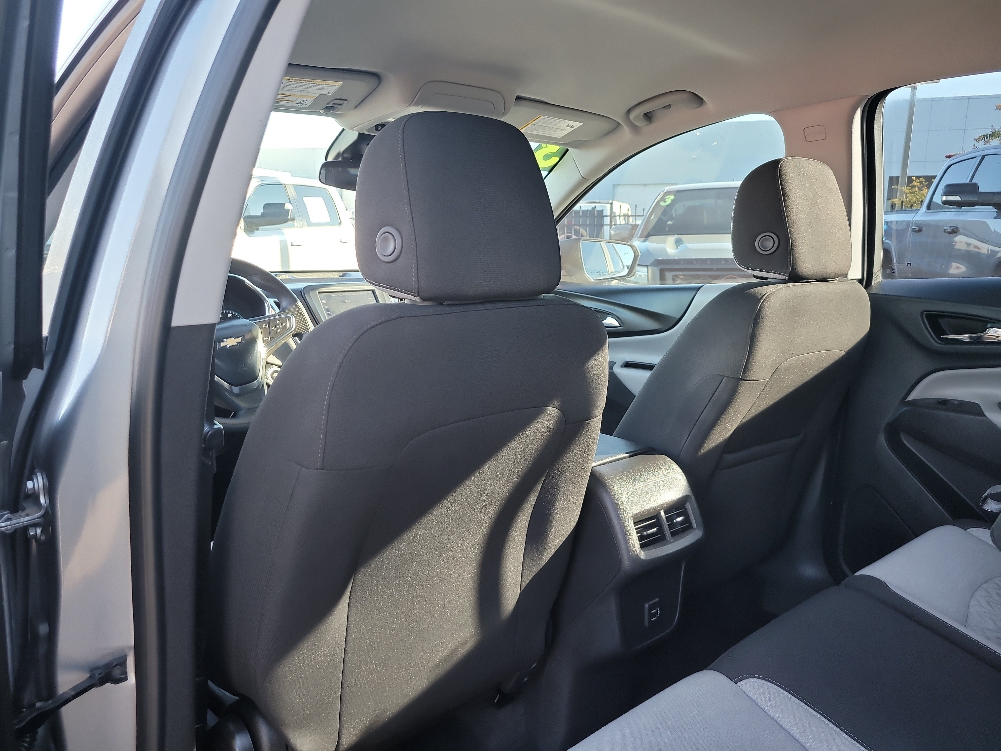 Used 2023 Chevrolet Equinox LS w/ Driver Confidence II Package FWD image 12