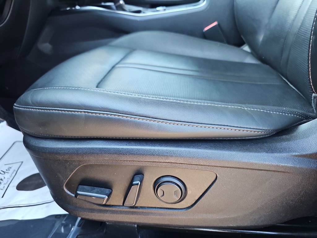 Used 2024 Kia Sorento S image 33