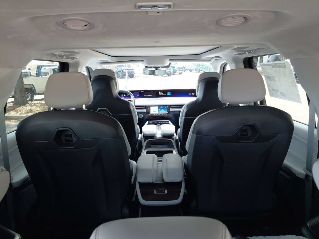 New 2026 Lincoln Navigator L Black Label AWD/4WD image 35