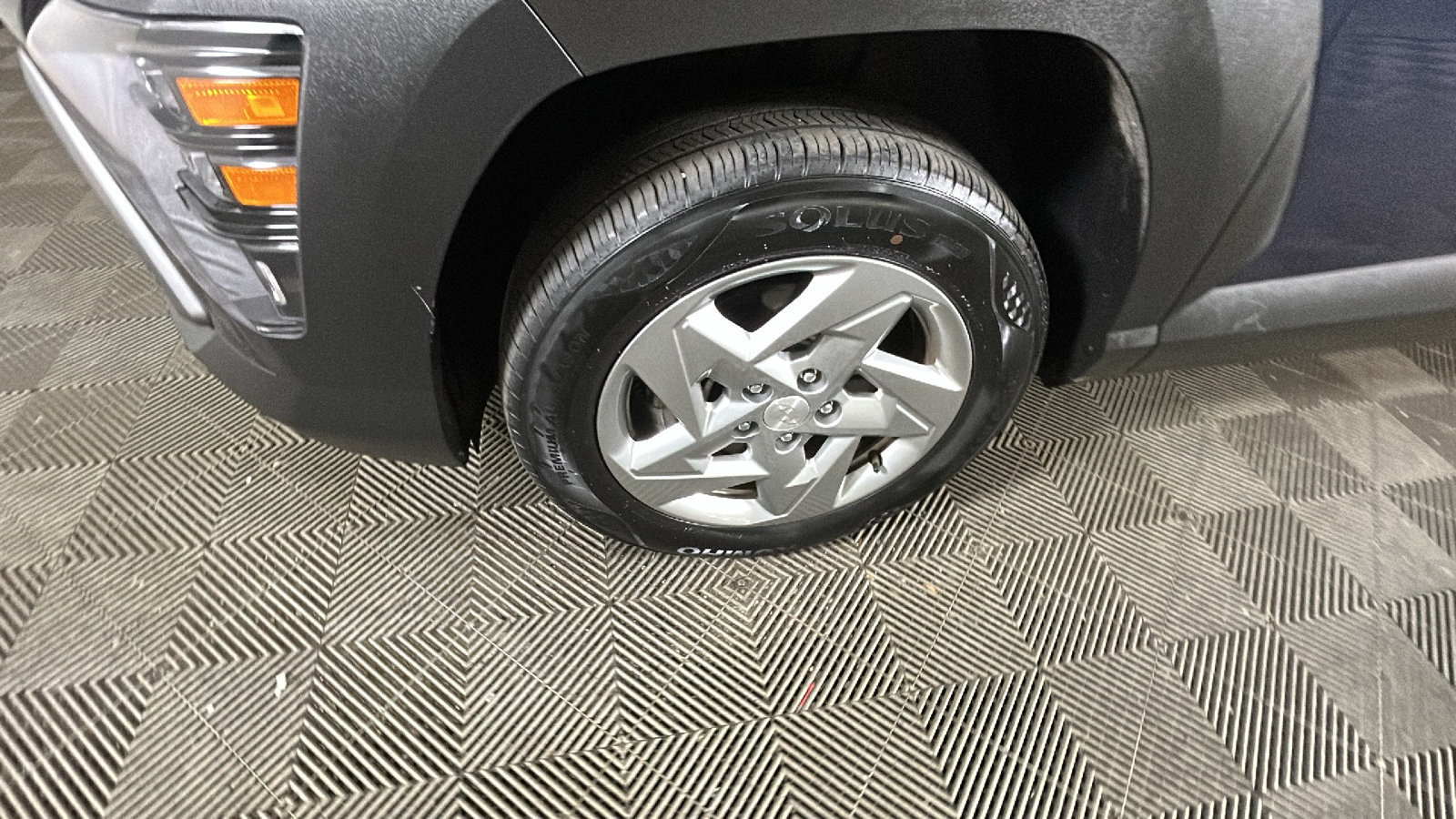 Certified 2025 Hyundai Kona SE AWD/4WD image 10