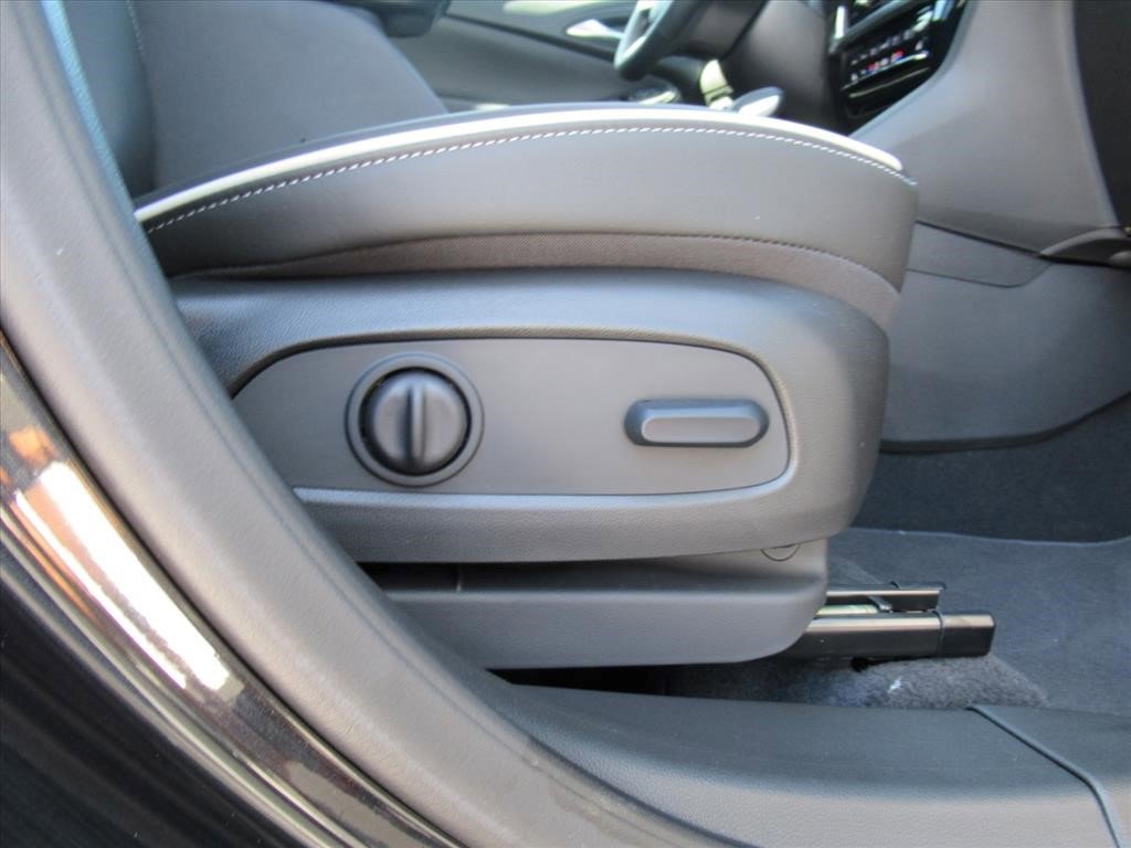 Certified 2024 Buick Encore GX Avenir w/ Avenir Technology Package AWD/4WD image 12