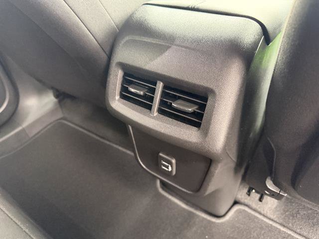 Used 2023 GMC Terrain SLE FWD image 17