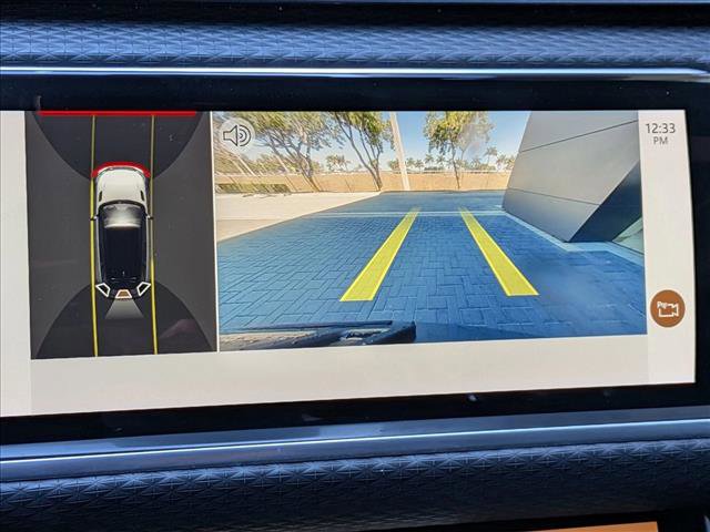 Used 2022 Land Rover Range Rover Velar R-Dynamic S image 11