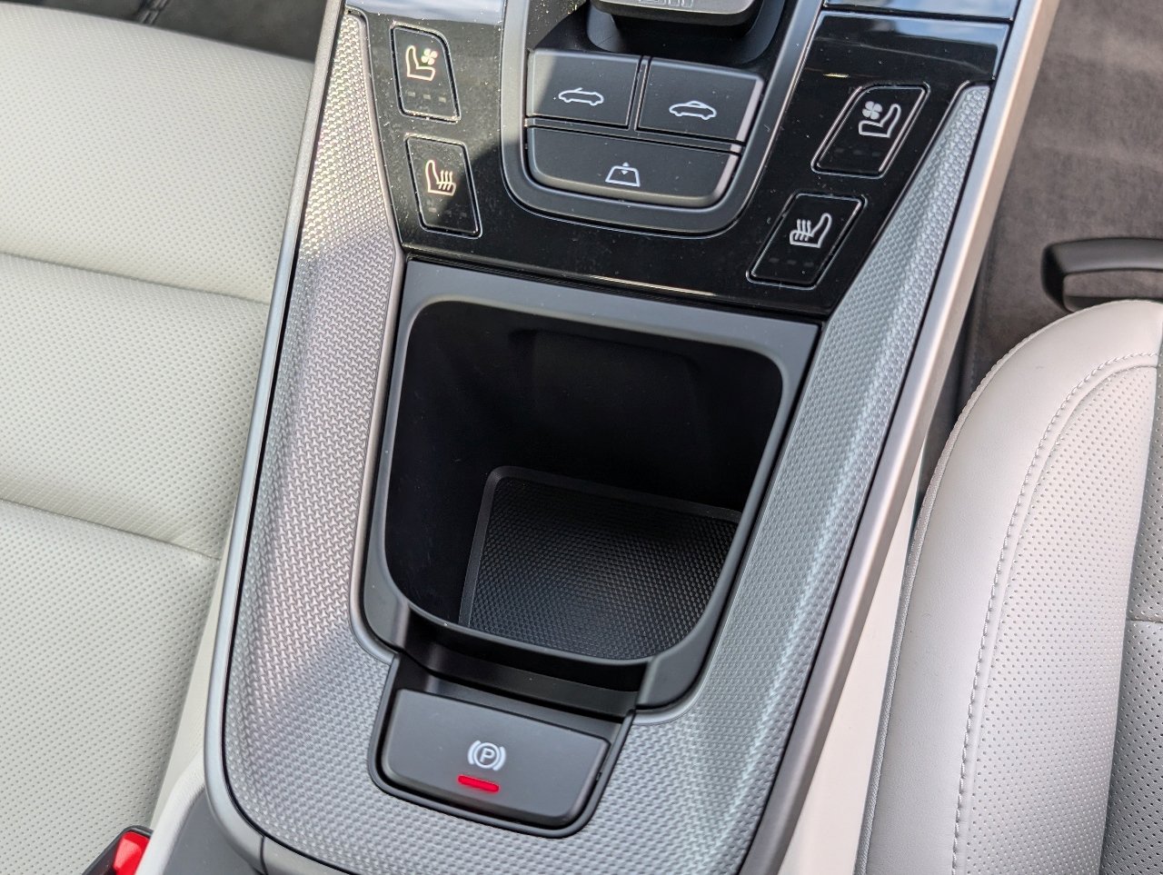 Certified 2024 Porsche 911 Carrera S image 16