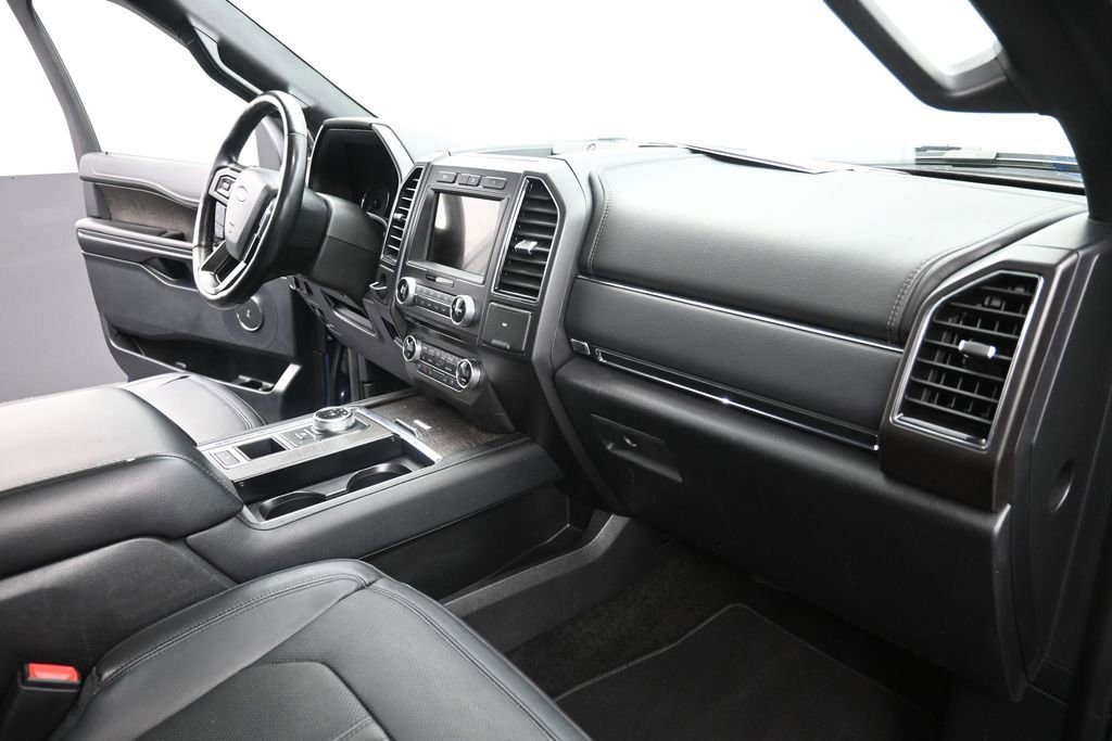 Used 2018 Ford Expedition Limited w/ Equipment Group 301A RWD image 24