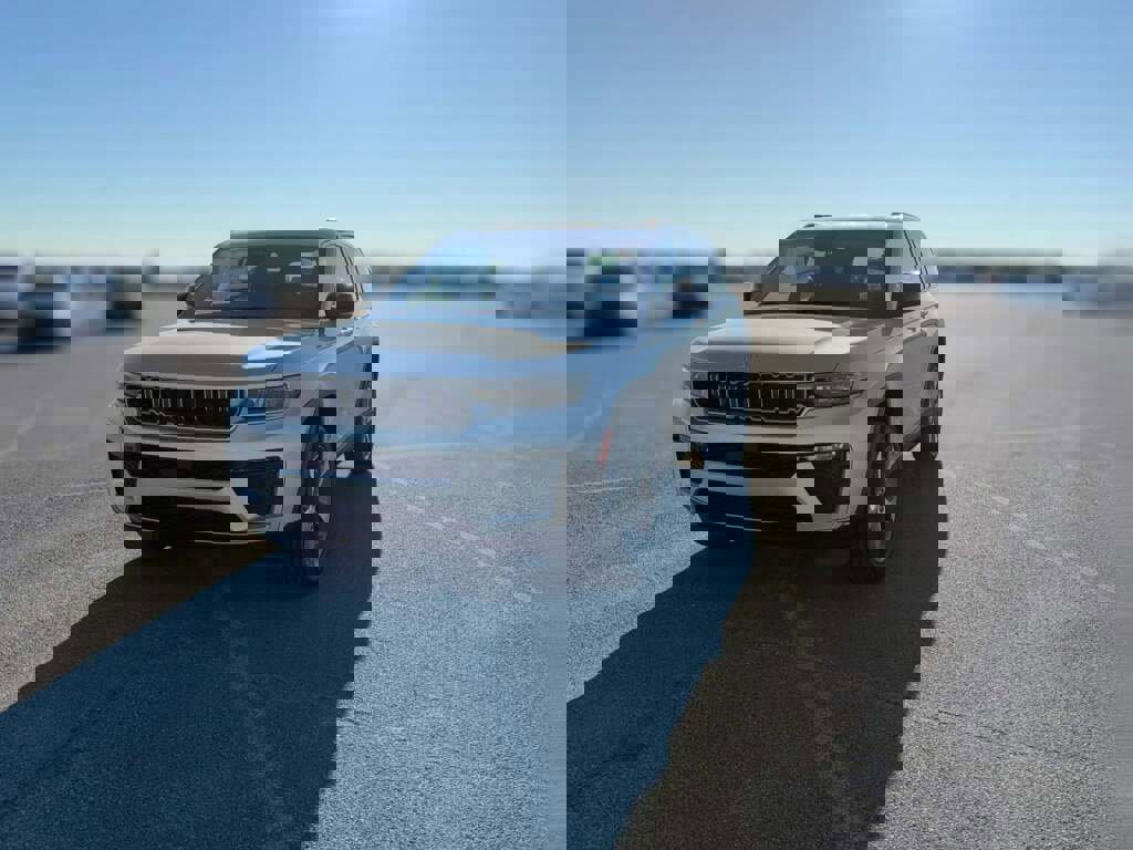 New 2026 Jeep Grand Cherokee Limited image 3