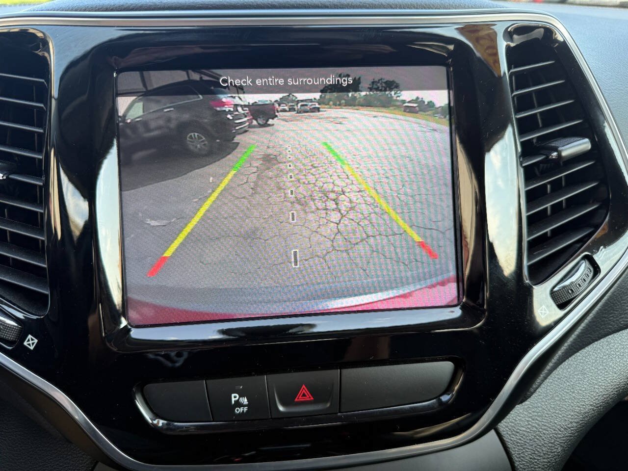 Used 2020 Jeep Cherokee Limited AWD/4WD image 25