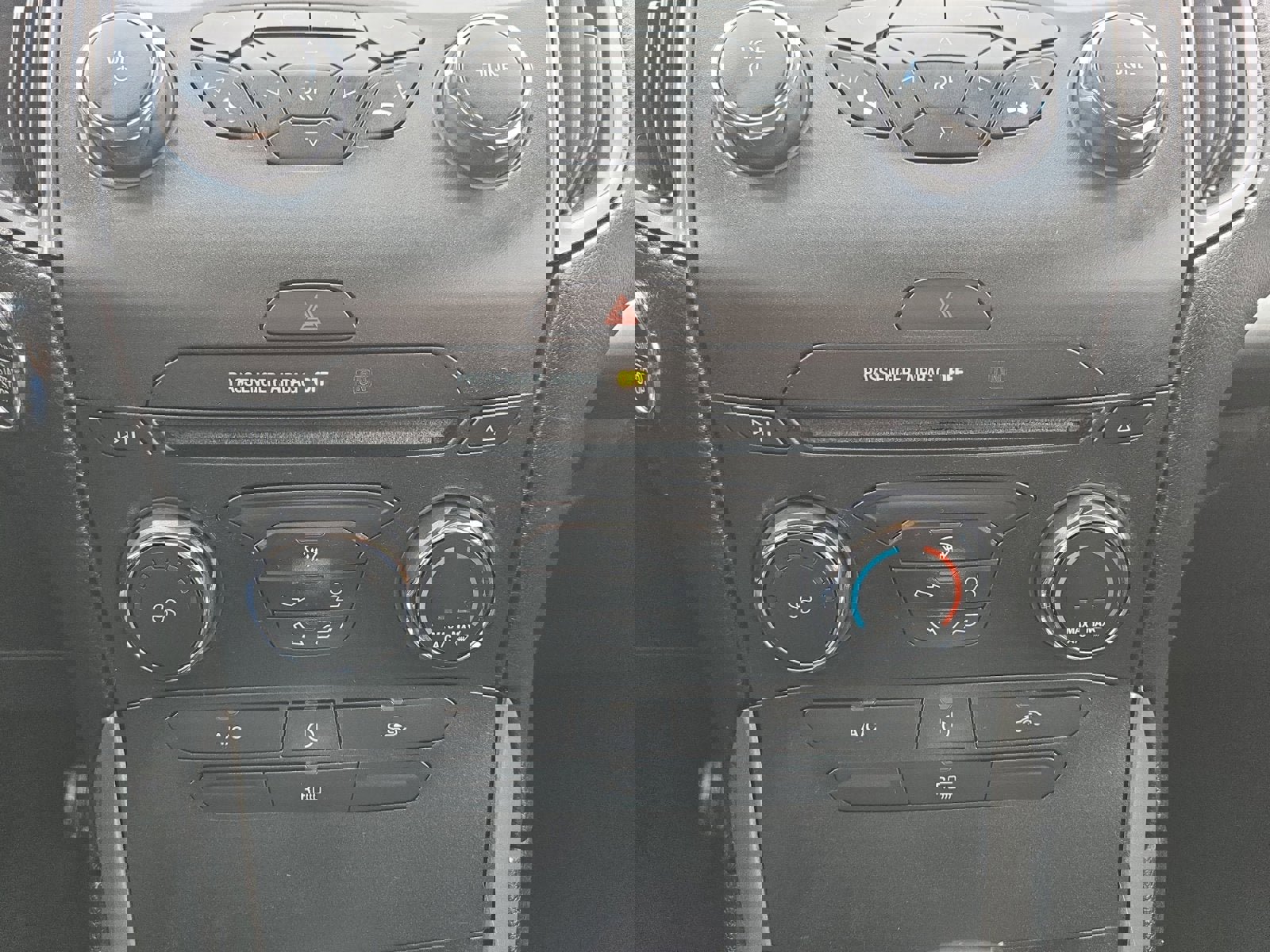 Used 2016 Ford Edge SE image 20