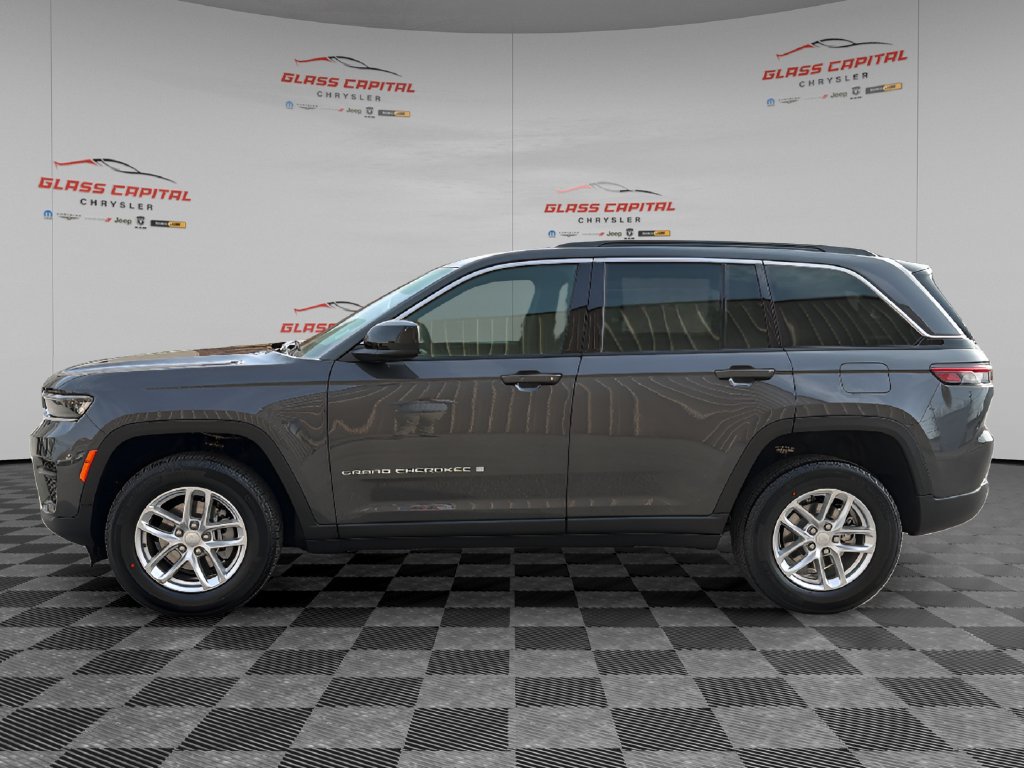 New 2026 Jeep Grand Cherokee Laredo X AWD/4WD image 4