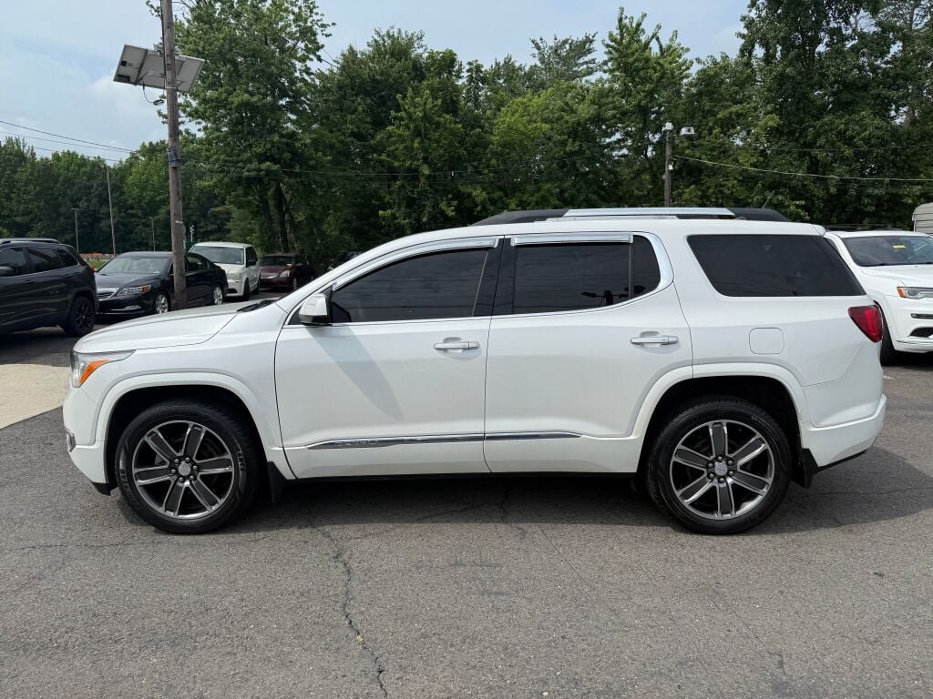 Used 2018 GMC Acadia Denali w/ Technology Package AWD/4WD image 4