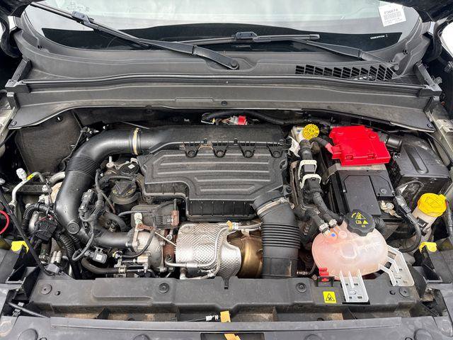 Used 2023 Jeep Renegade Latitude AWD/4WD image 18