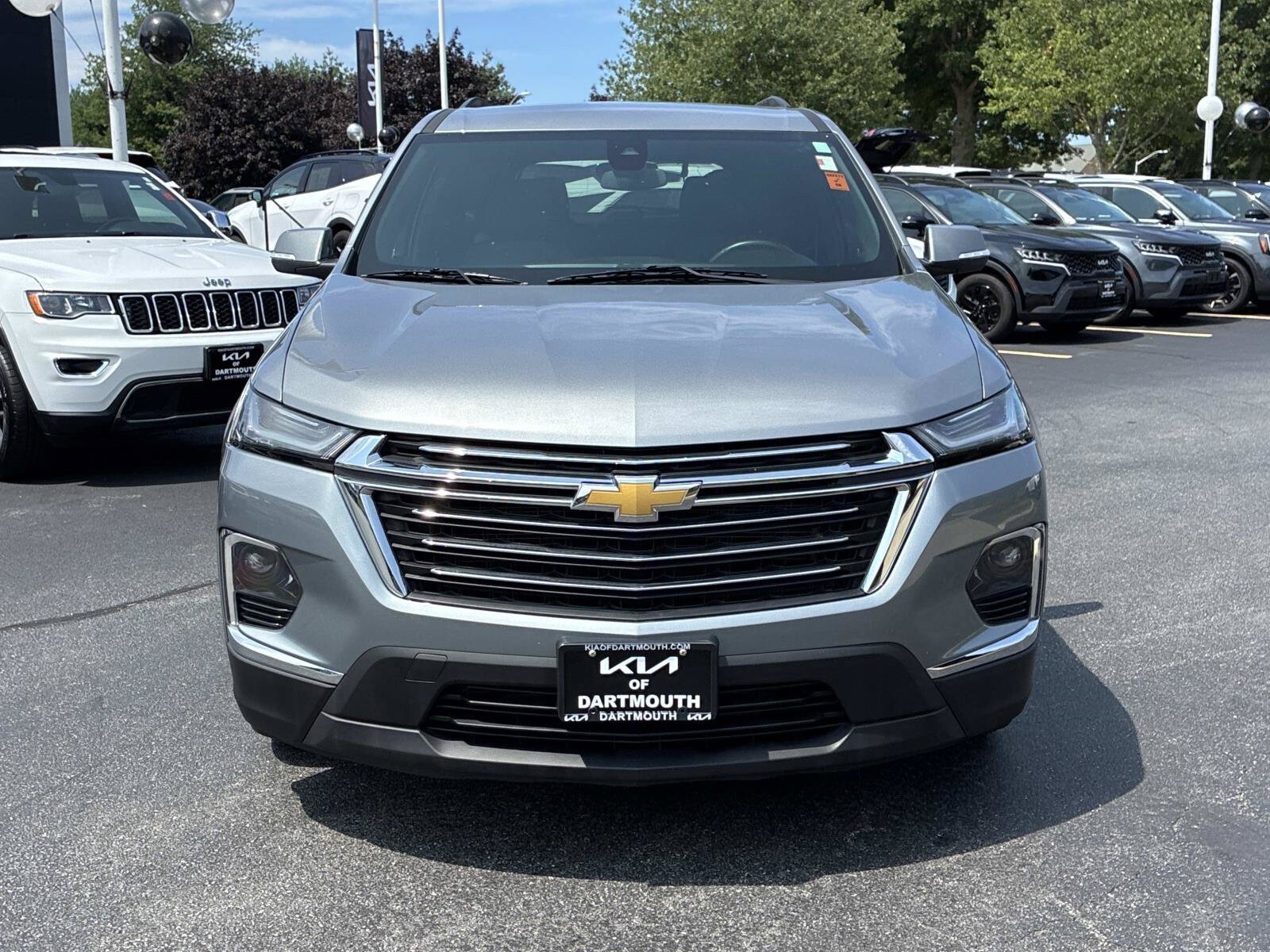 Used 2023 Chevrolet Traverse LT AWD/4WD image 2