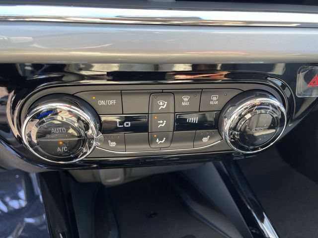 New 2026 Chevrolet Trax LT w/ Sunroof Package FWD image 18
