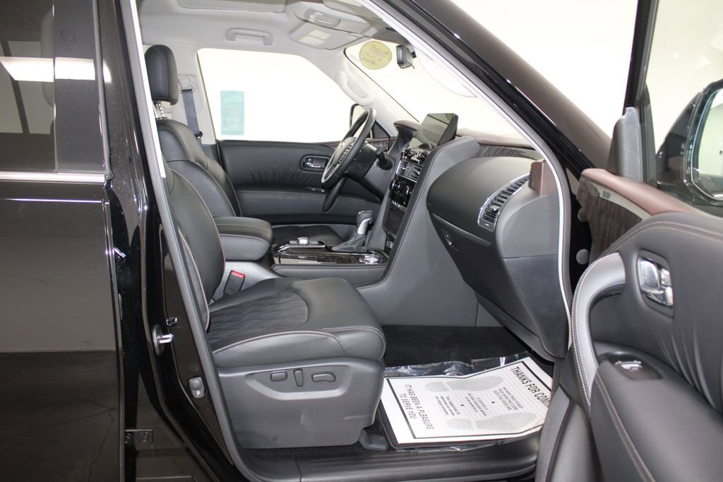 Used 2024 Nissan Armada Platinum w/ Captain's Chairs Package image 31