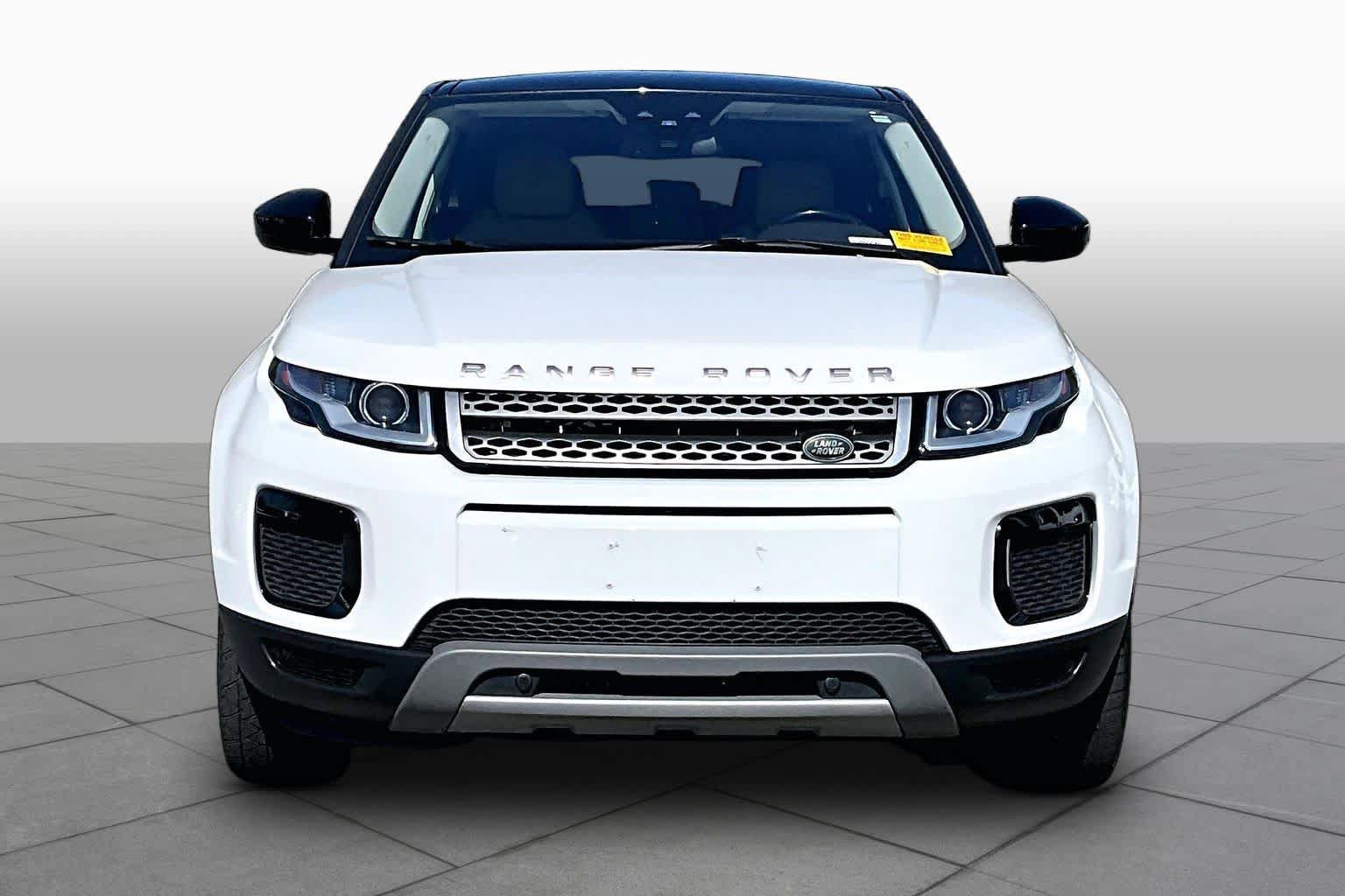 Used 2018 Land Rover Range Rover Evoque SE AWD/4WD image 4