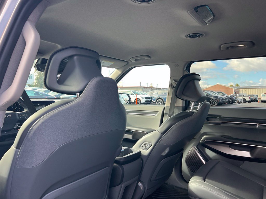 Certified 2024 Kia EV9 Light Long Range RWD image 11