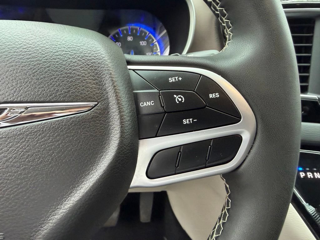 Used 2023 Chrysler Voyager LX FWD image 23