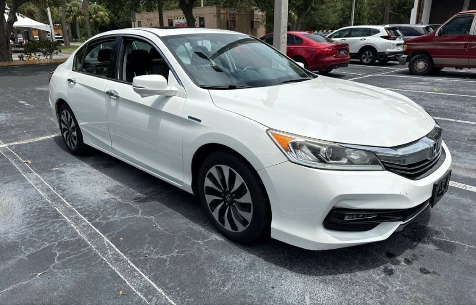 Used 2017 Honda Accord EX-L image 3