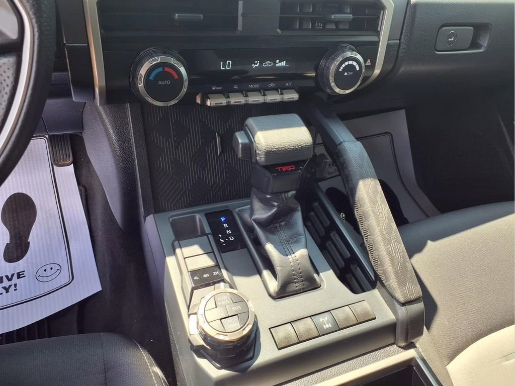 Used 2025 Toyota Tacoma TRD Off-Road AWD/4WD image 6