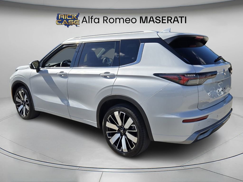 Used 2025 Mitsubishi Outlander SEL image 7