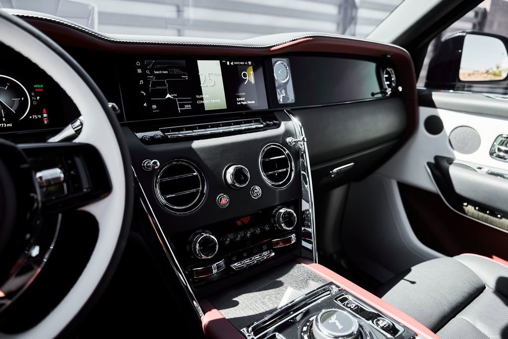 Used 2026 Rolls-Royce Cullinan image 60