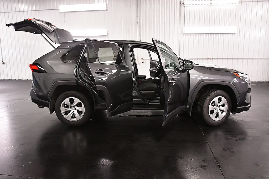 Used 2023 Toyota RAV4 LE AWD/4WD image 28