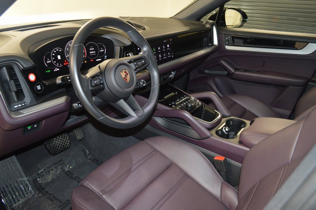 Certified 2025 Porsche Cayenne Coupe image 15