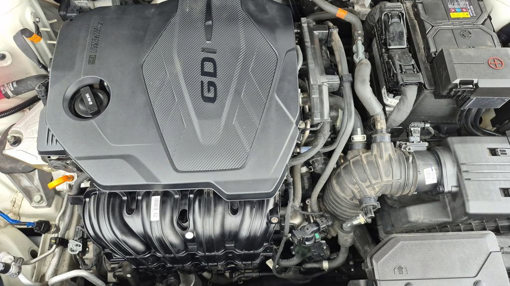 Used 2023 Kia Sportage LX image 17