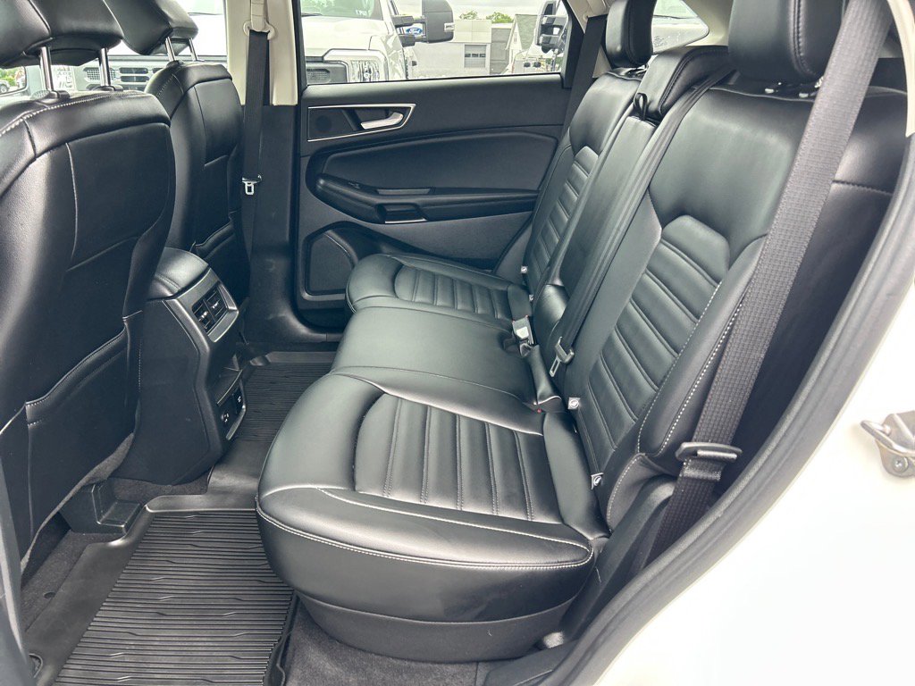 Used 2022 Ford Edge SEL w/ Convenience Package image 10