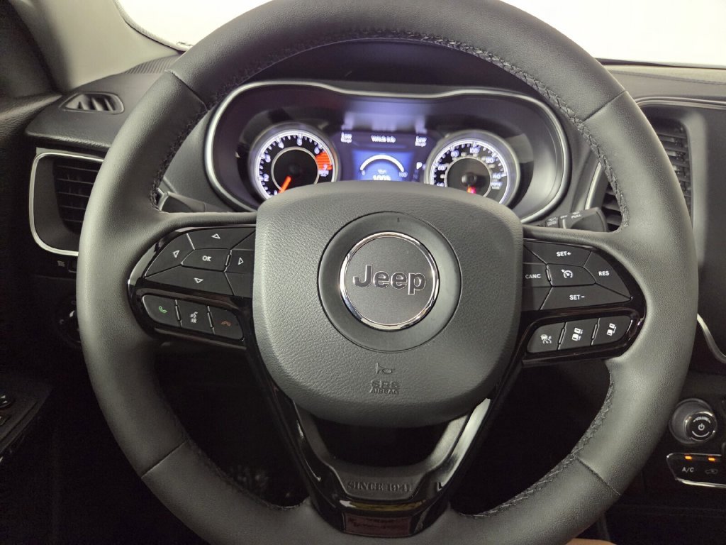 Used 2023 Jeep Cherokee Altitude Lux AWD/4WD image 15