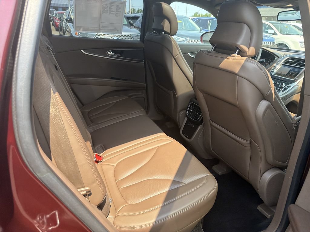 Used 2017 Lincoln MKX Reserve w/ Lincoln MKX Climate Package AWD/4WD image 17