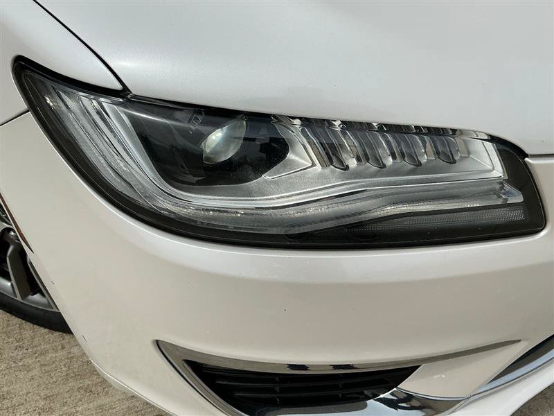 Used 2018 Lincoln MKZ Premiere AWD/4WD image 17