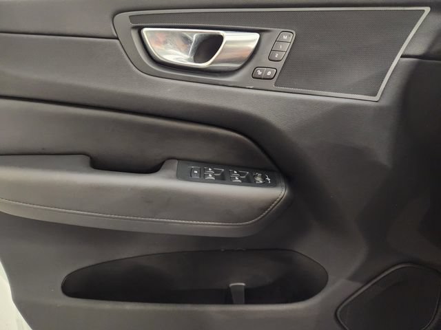 Certified 2025 Volvo XC60 B5 Core AWD/4WD image 23