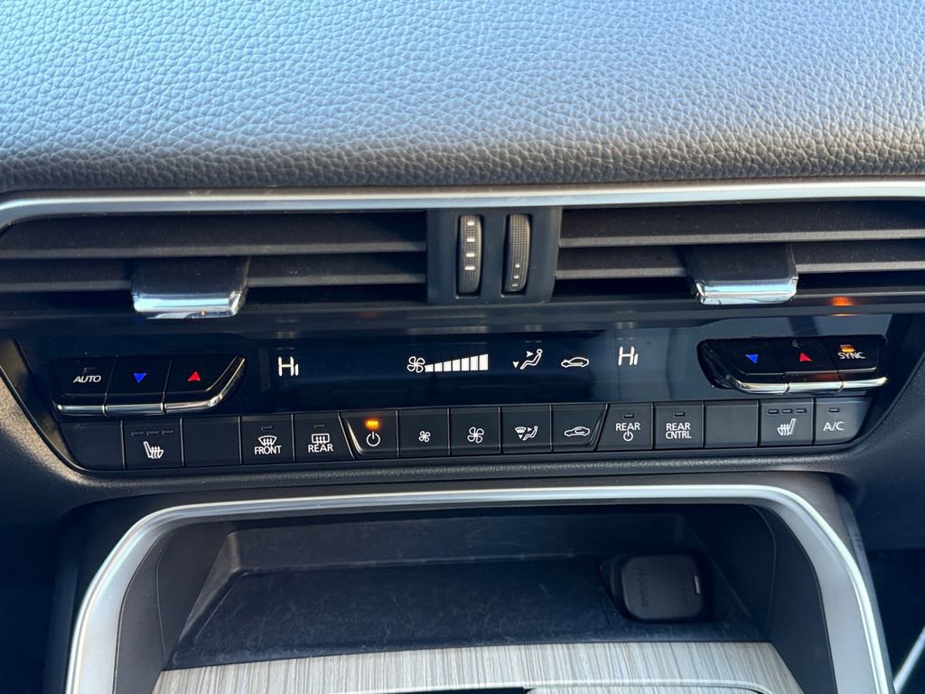 Used 2024 MAZDA CX-90 Plug-In Hybrid w/ Preferred image 17