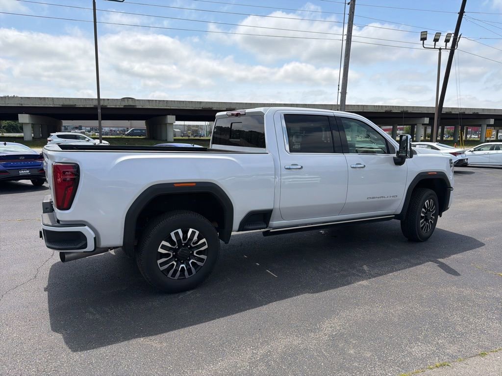 Used 2024 GMC Sierra 2500 Denali Ultimate AWD/4WD image 4
