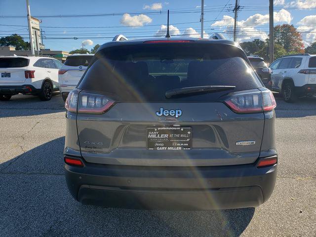 Used 2019 Jeep Cherokee Latitude Plus w/ Cold Weather Group AWD/4WD image 4