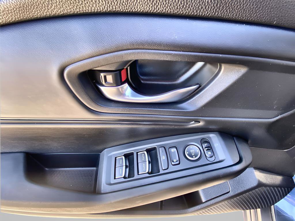 Used 2025 Honda Accord SE image 15