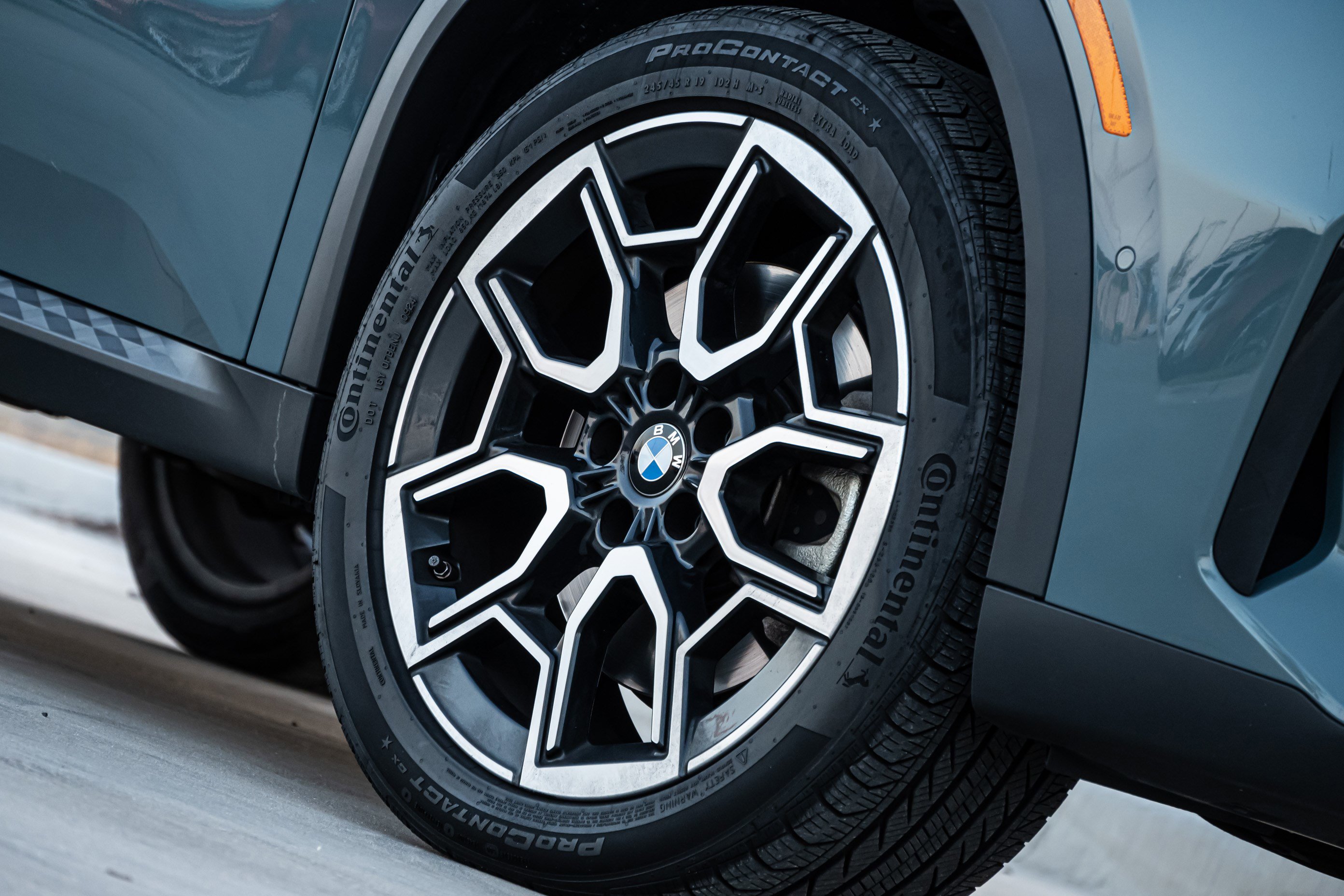 Certified 2024 BMW X2 xDrive28i image 9