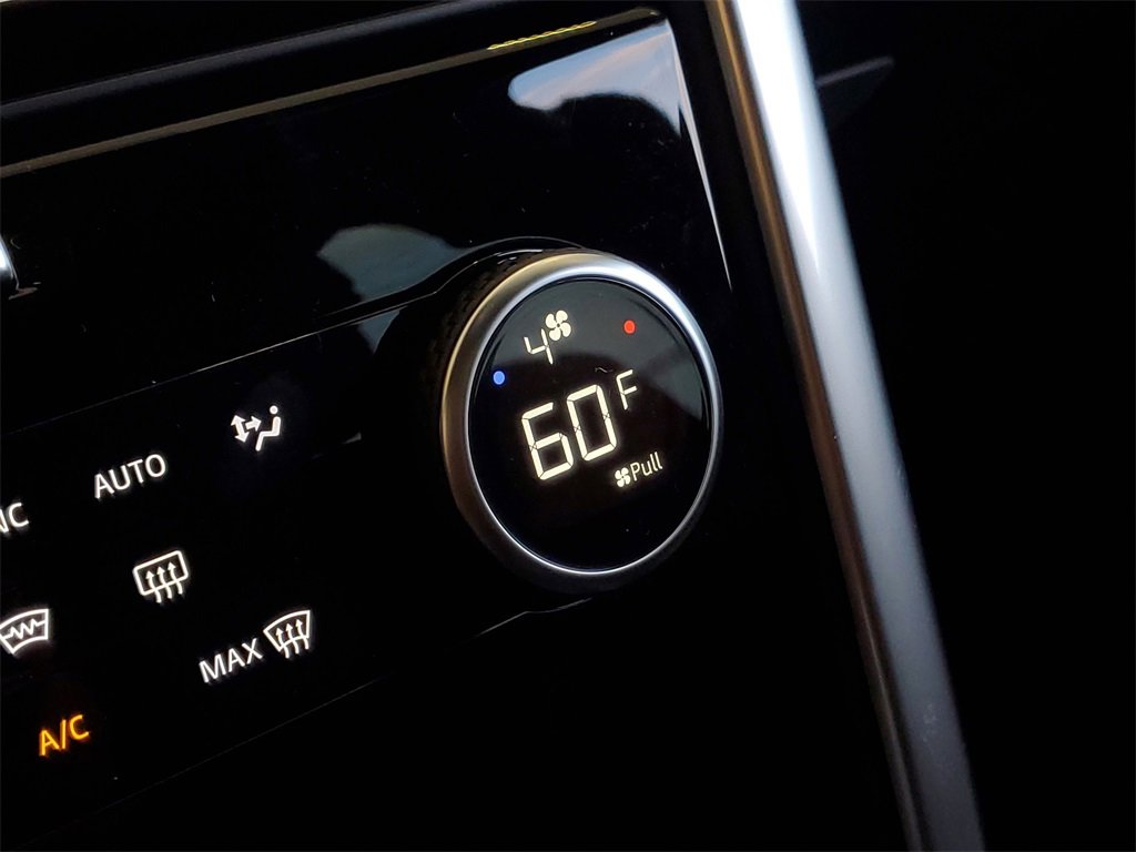 New 2026 Land Rover Discovery Limited Edition image 24