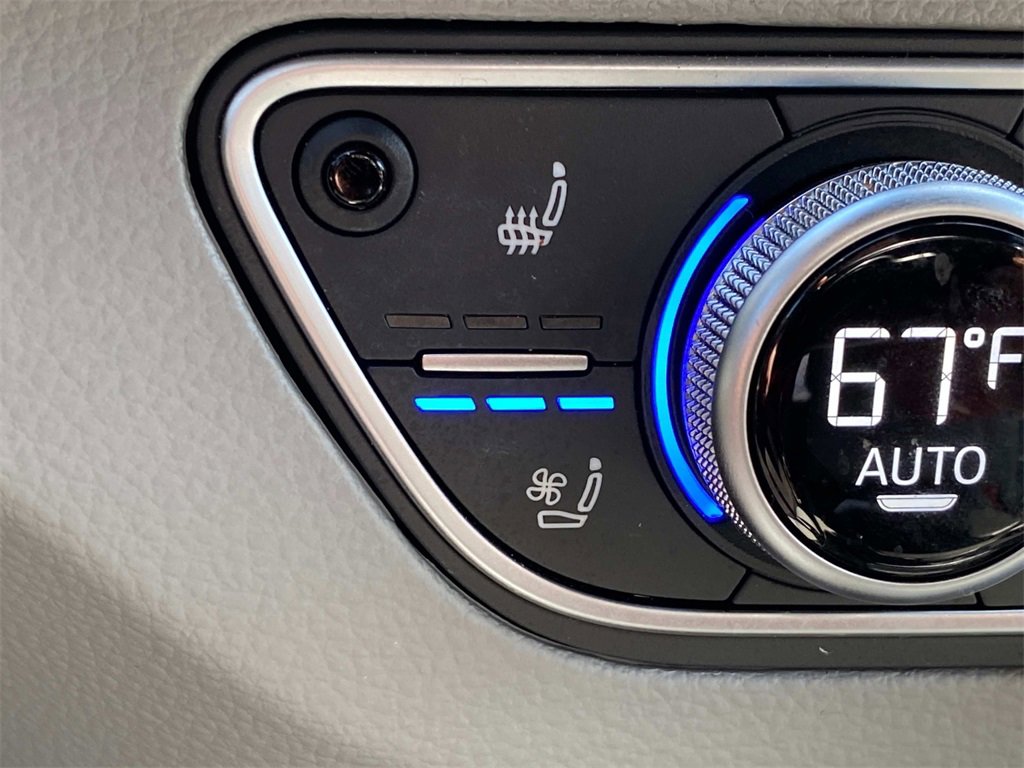 Used 2022 Audi Q5 2.0T Prestige image 34