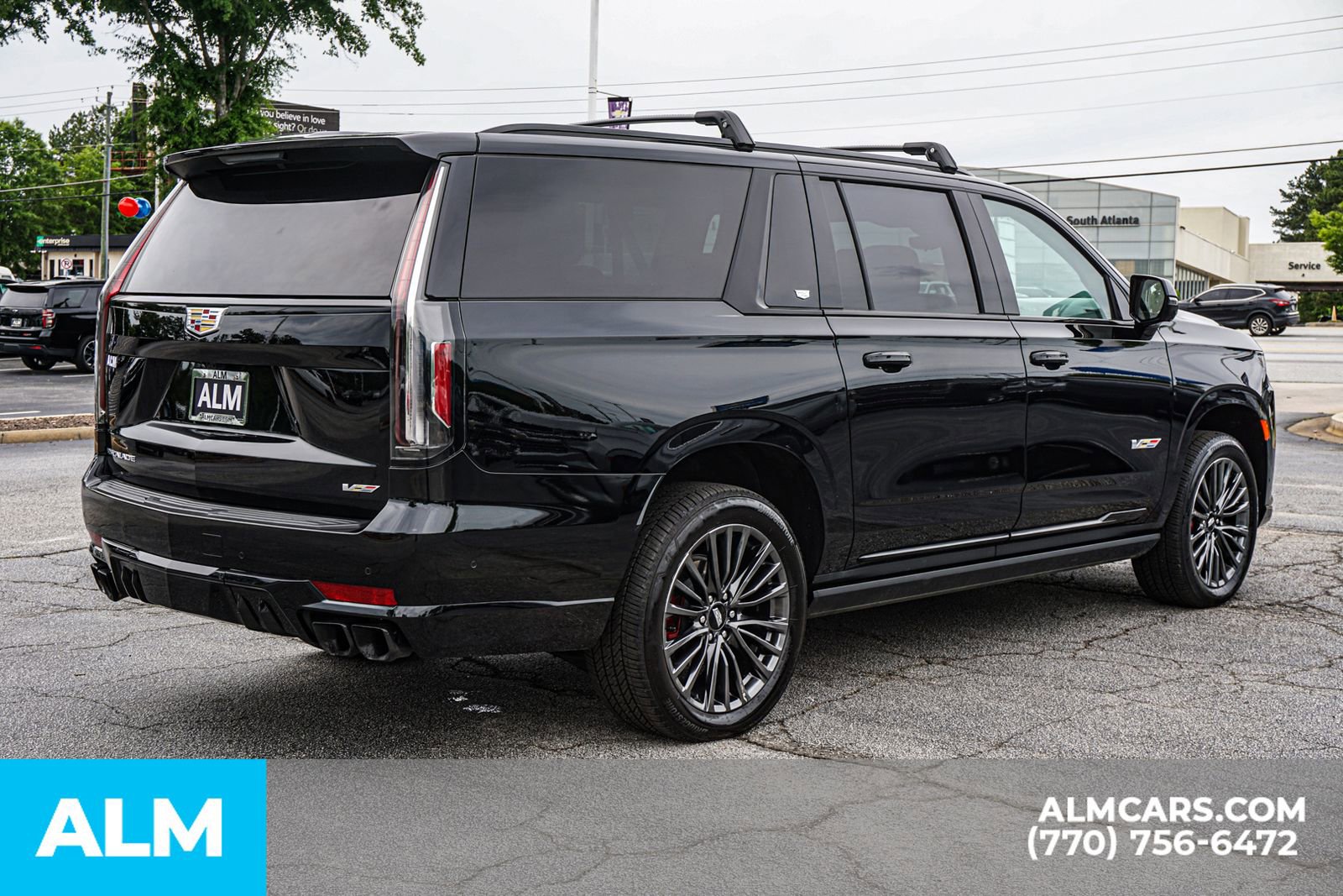 Used 2024 Cadillac Escalade ESV V AWD/4WD image 7