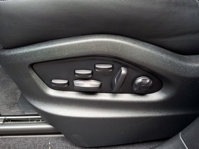 Certified 2025 Porsche Cayenne Turbo AWD/4WD image 17